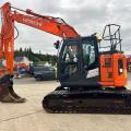 Hitachi ZX135 US-6