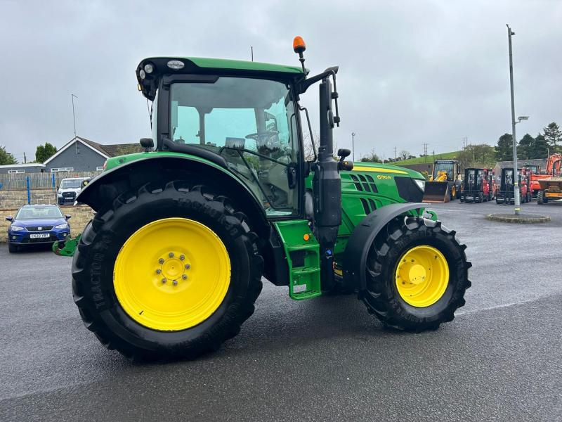 John Deere 6130R