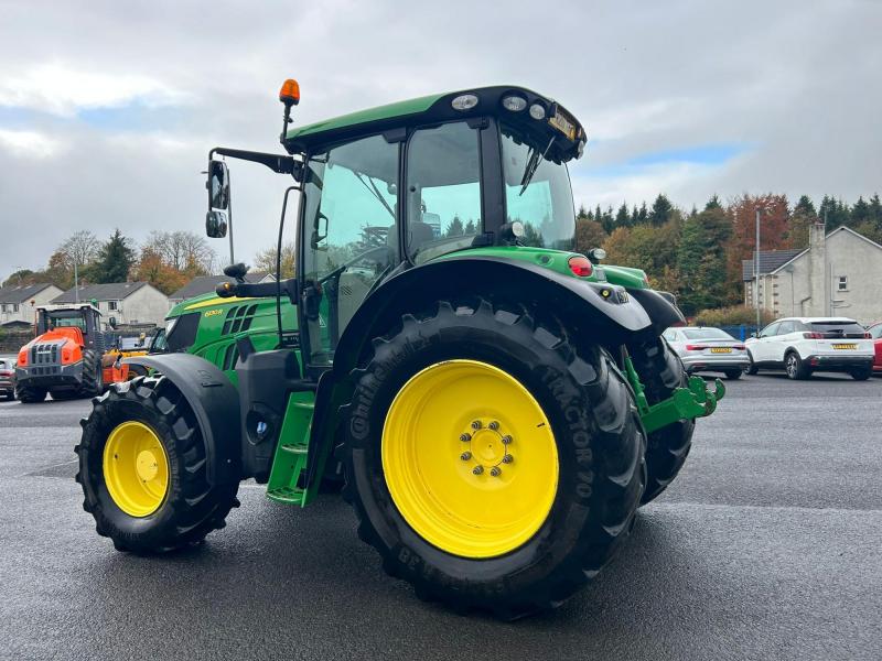 John Deere 6130R