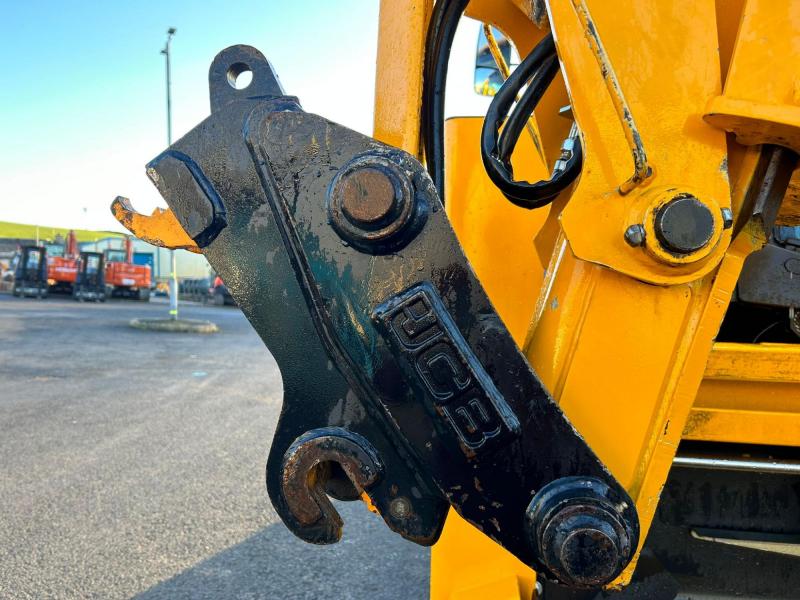 JCB 3CX Easy Joystick Control