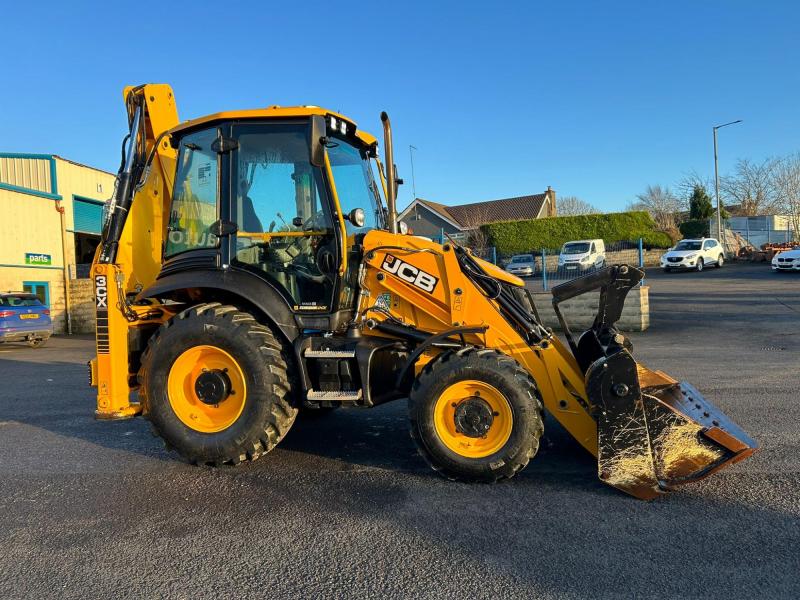 JCB 3CX Easy Joystick Control