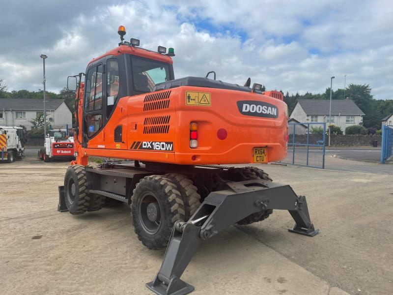 Doosan DX160W