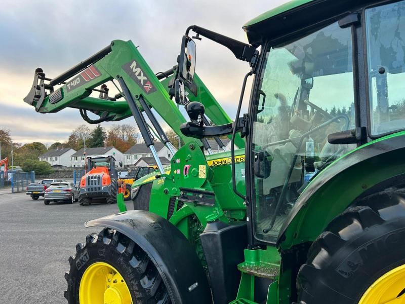 John Deere 5125R