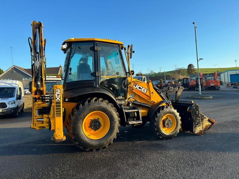 JCB 3CX Easy Joystick Control