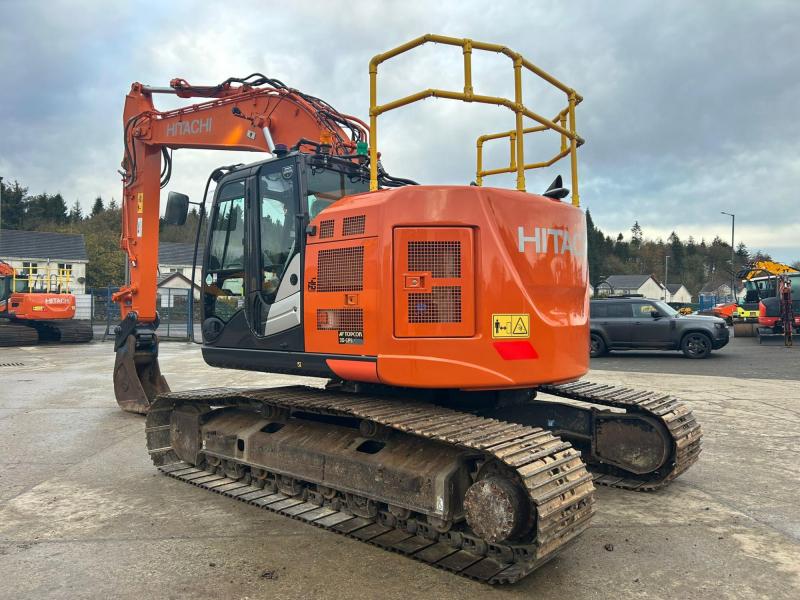 Hitachi ZX225 USLC-6