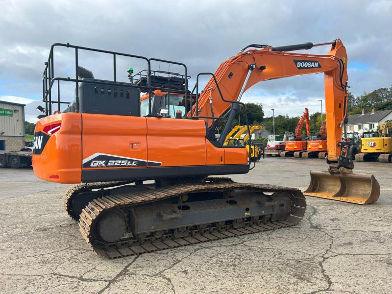 Doosan DX225 SALE AGREED