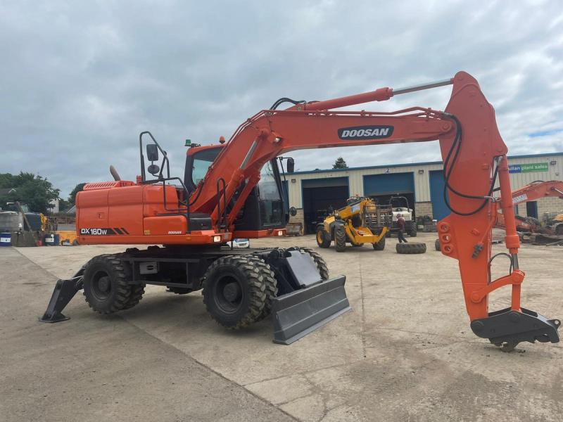 Doosan DX160W