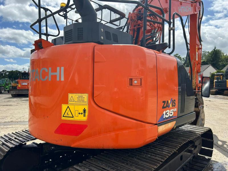 Hitachi ZX135 US-6