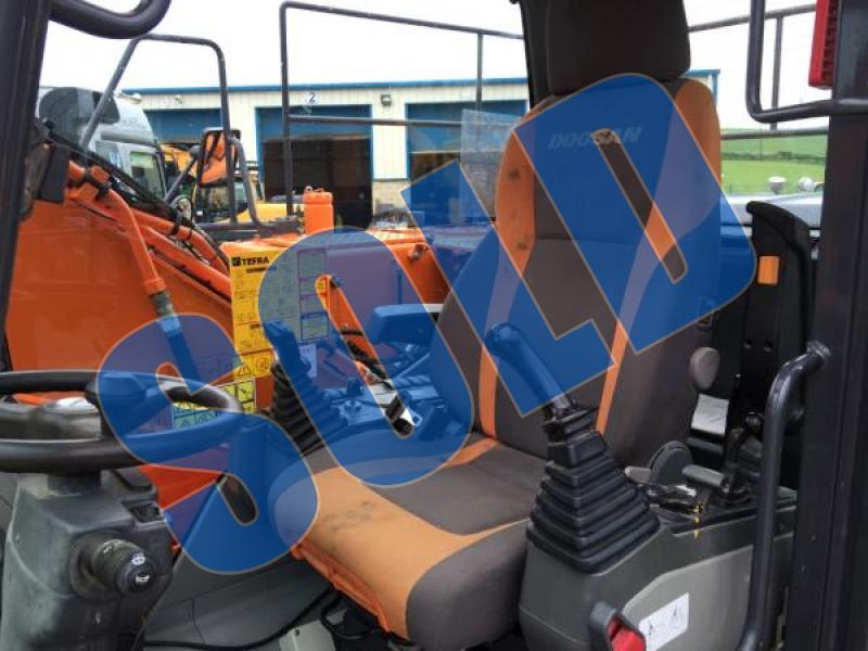 Doosan DX160W